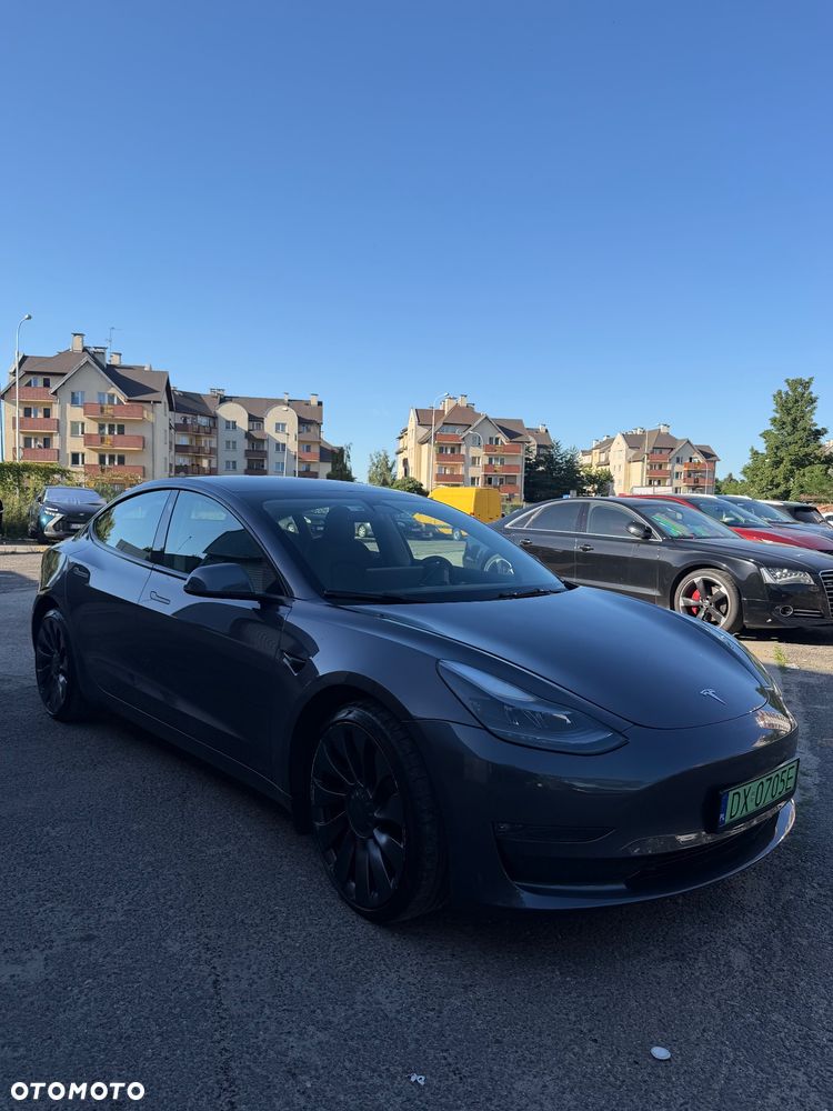 Tesla Model 3 Langstreckenbatterie Allradantrieb Dual Motor Performance - 4