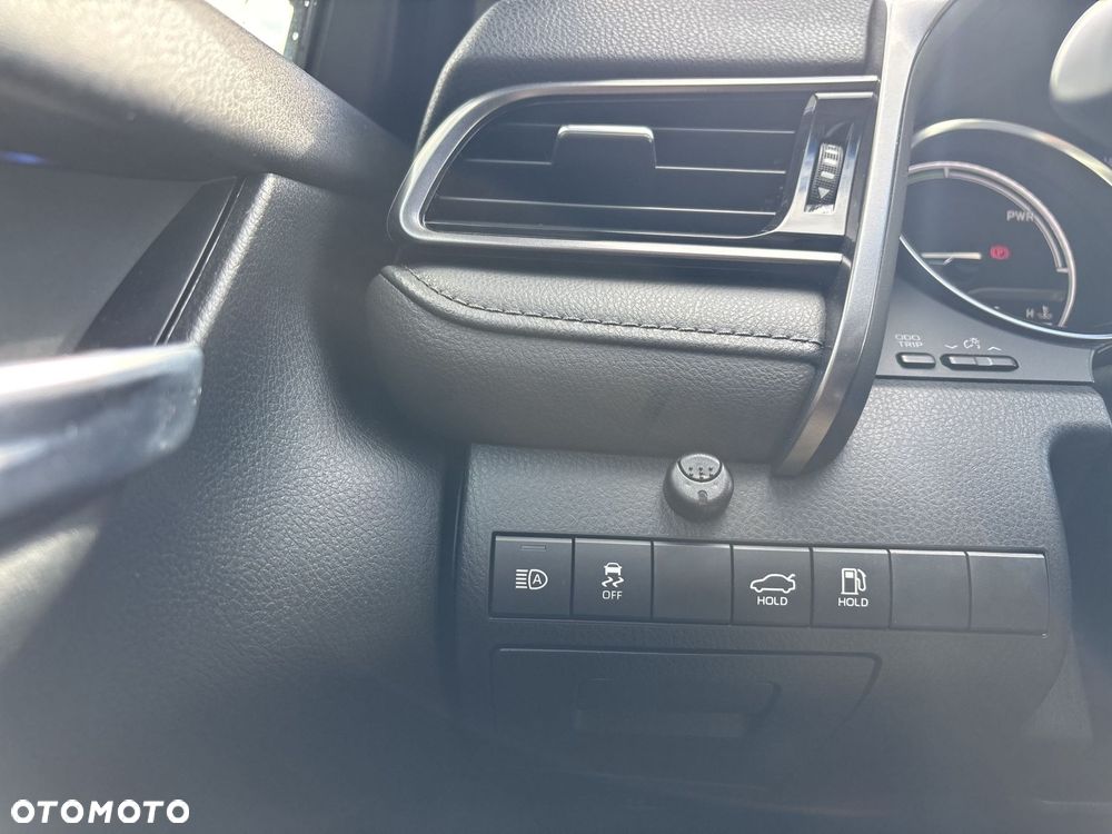 Toyota Camry 2.5 Hybrid Comfort CVT - 18