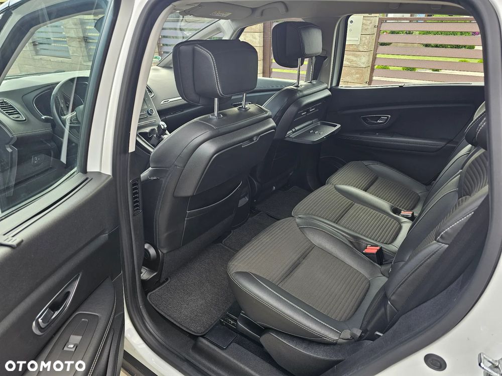 Renault Grand Scenic ENERGY TCe 130 INTENS - 11