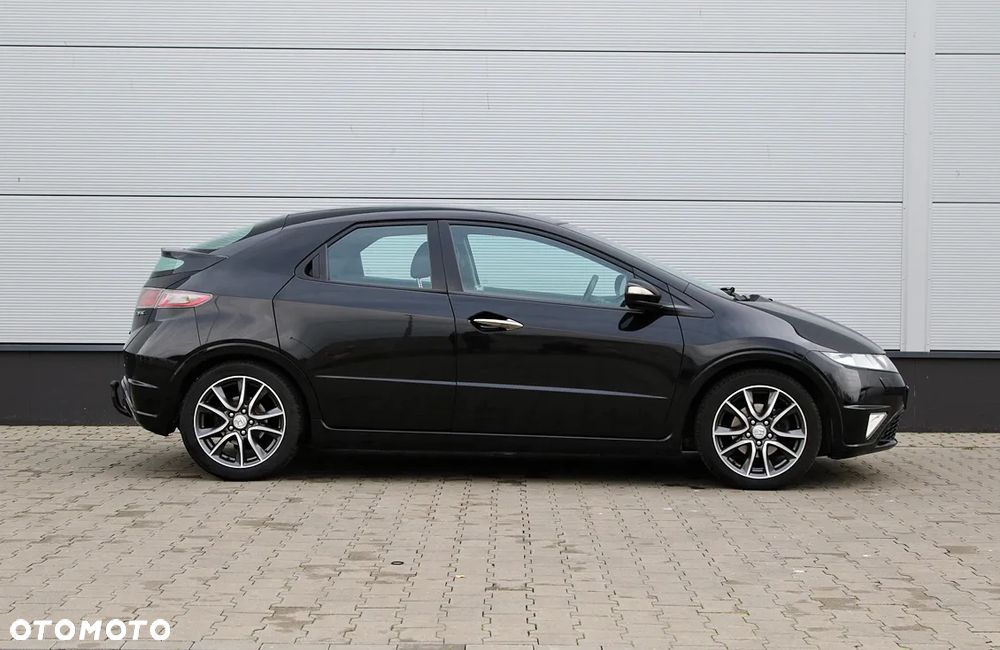 Honda Civic 1.8 GT Special Edition - 11