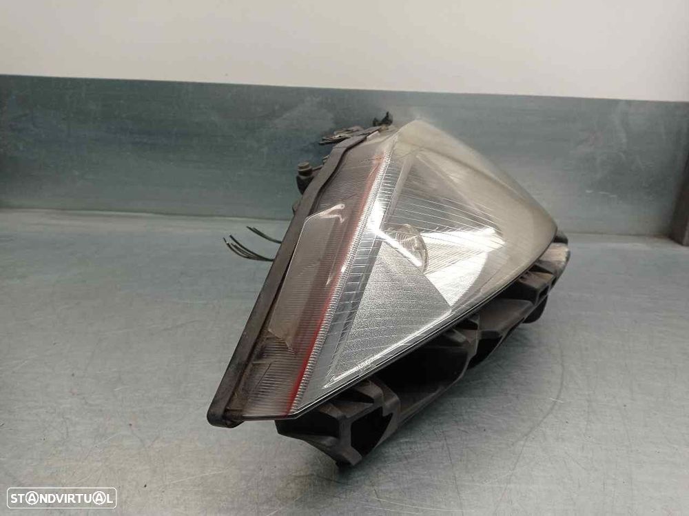 FAROL DIREITO RENAULT MEGANE II SEDAN 2005 -8200476431 - 3