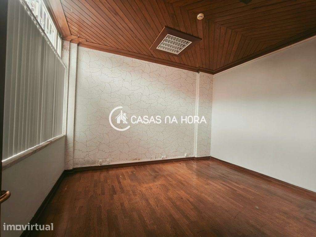 Ótima Loja/Escritório - Bom Estado  Muito Próximo do Centro de Algu... - Grande imagem: 2/21