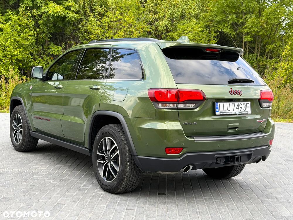 Jeep Grand Cherokee - 14
