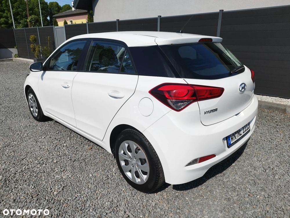 Hyundai i20 blue 1.2 Classic - 5