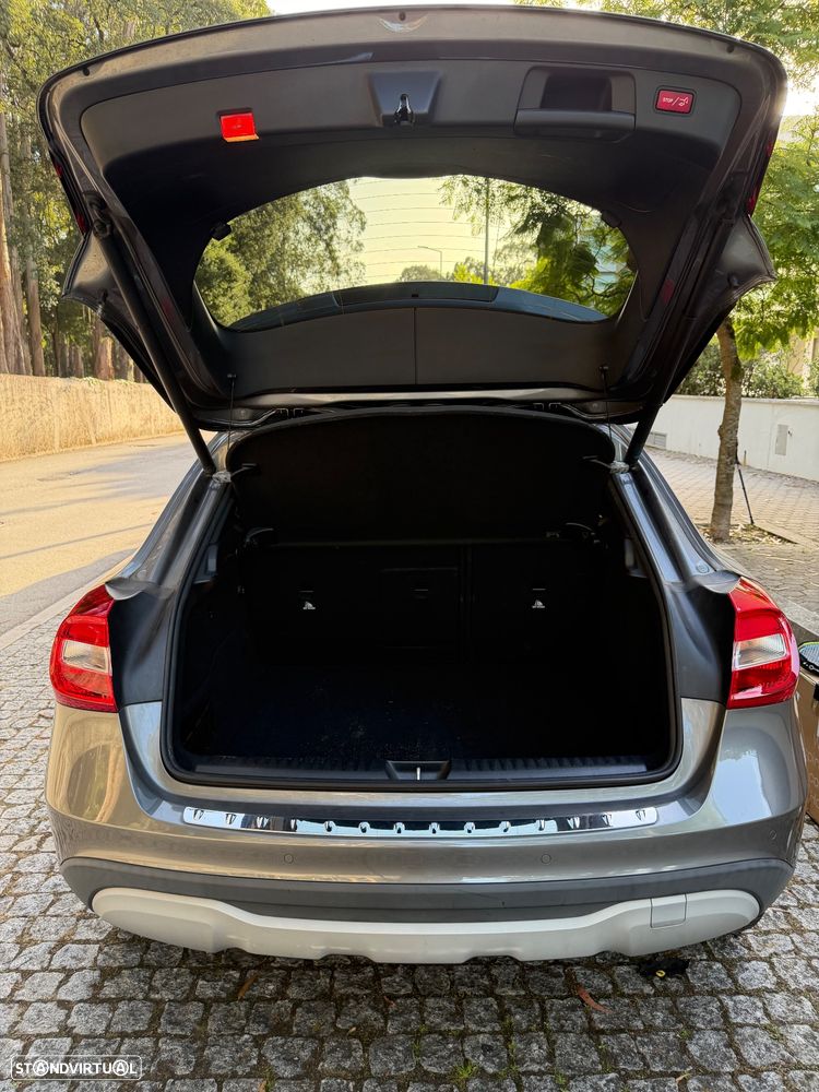 Mercedes-Benz GLA 180 CDI Urban - 10