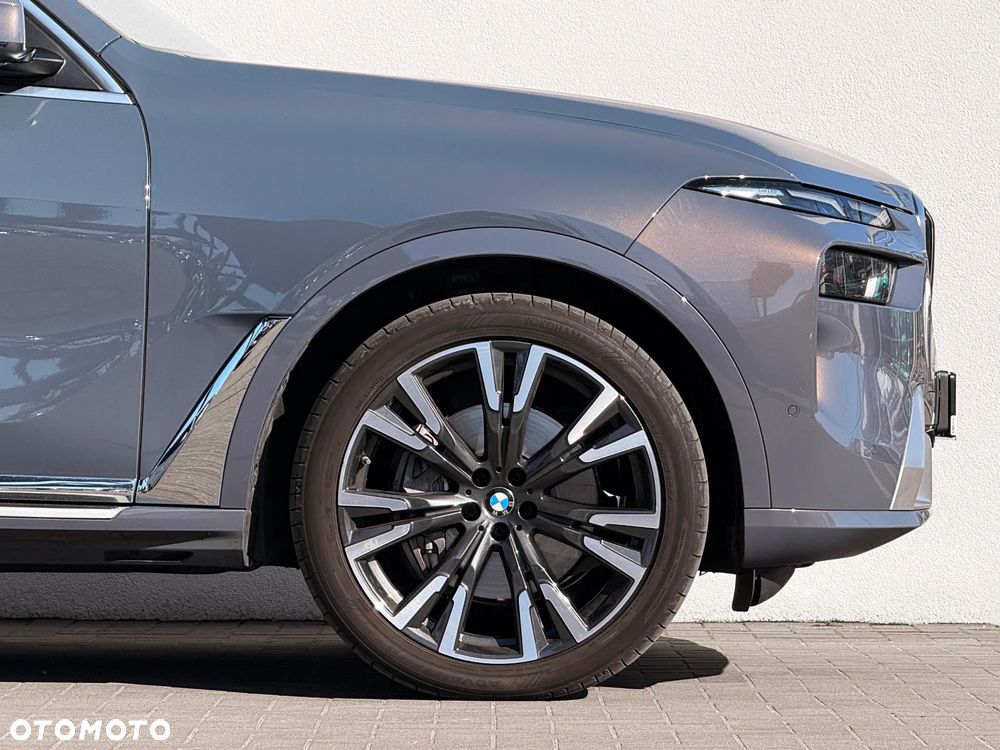 BMW X7 - 12