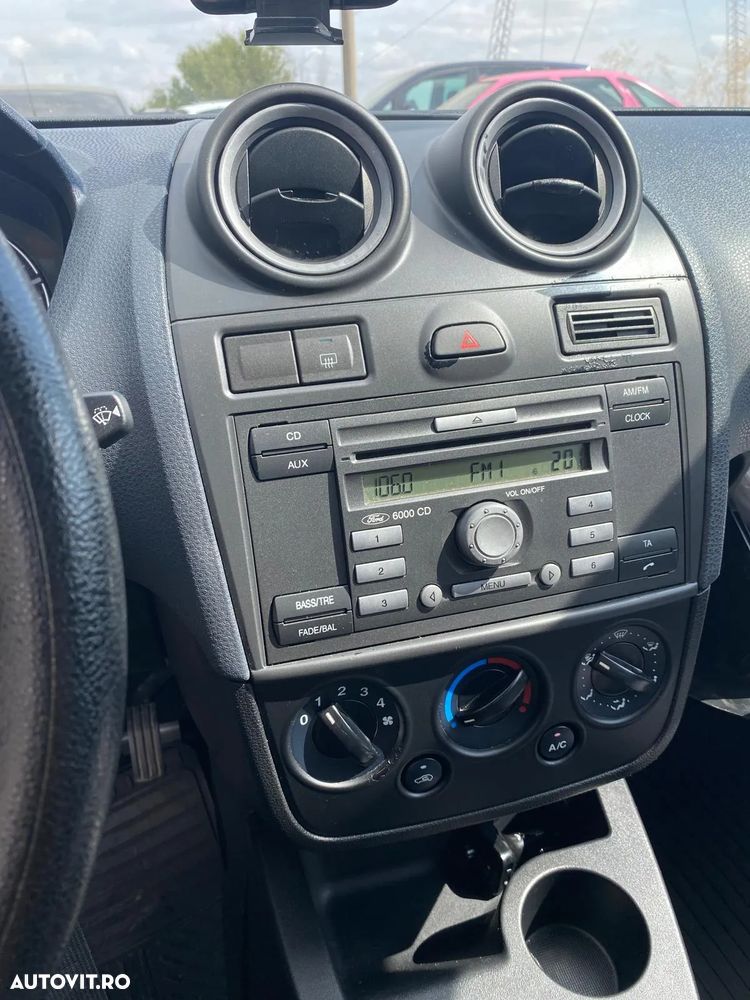 Ford Fiesta 1.4 TDCi Comfort - 5