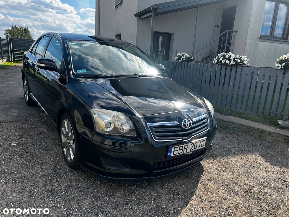 Toyota Avensis 1.8 VVT-i Luna - 1