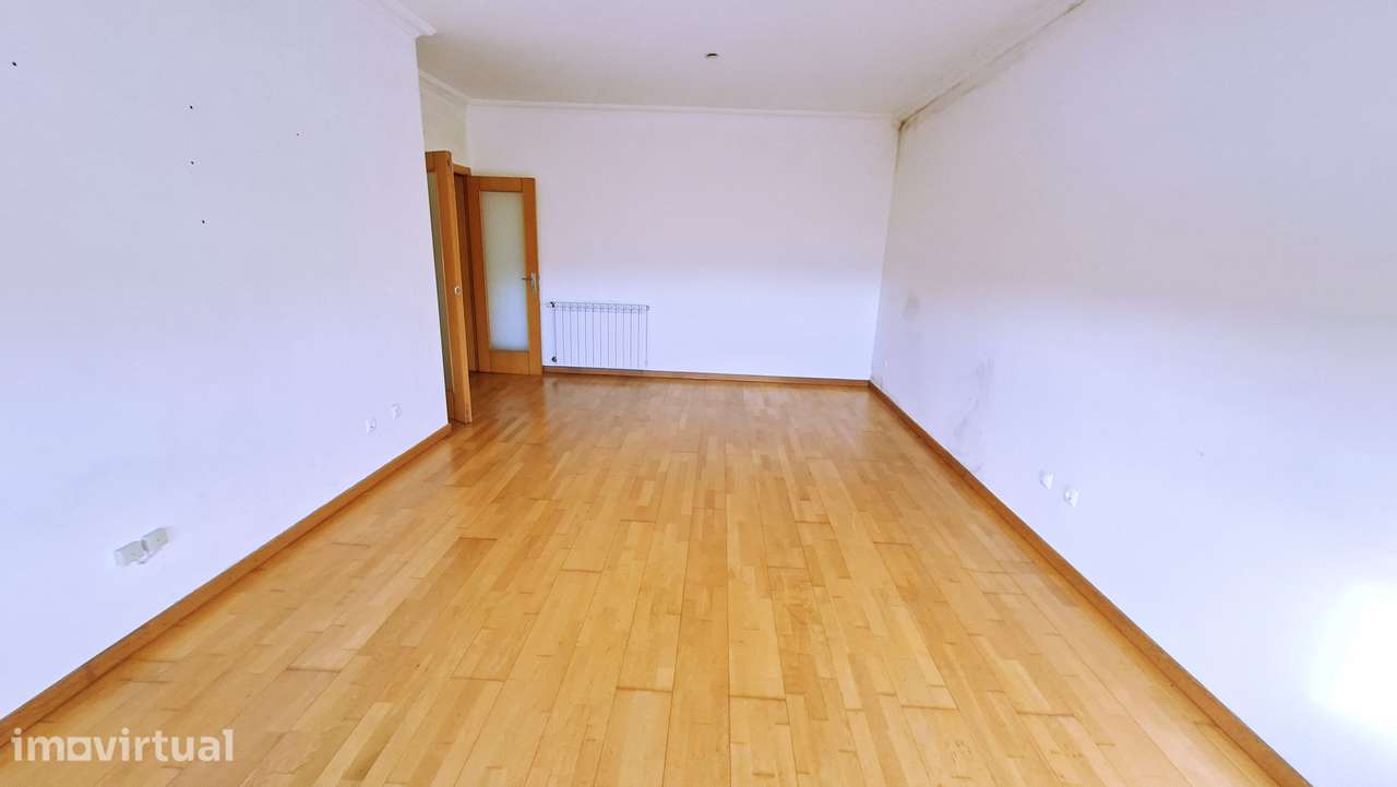 Apartamento T2 com 124m2 com arrecadação, lugar estacionamento Montijo - Grande imagem: 3/14