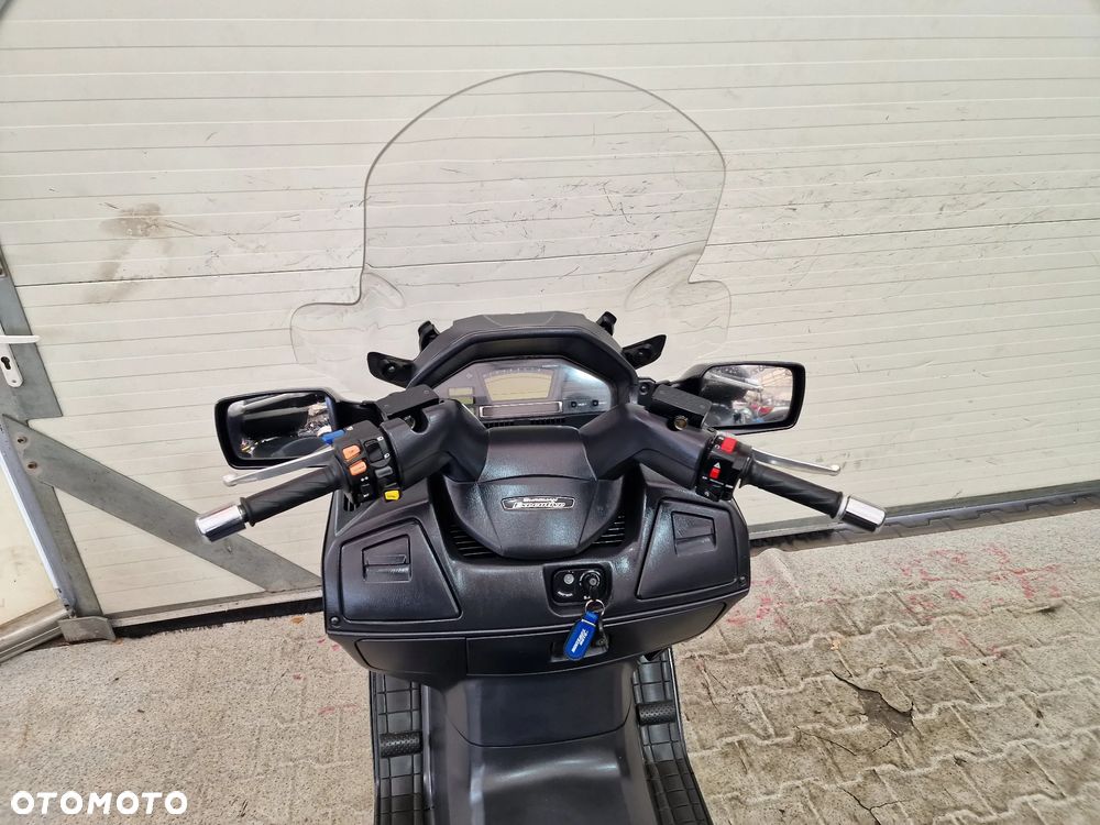 Suzuki Burgman - 29