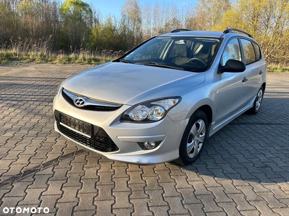 Hyundai i30 i30cw 1.6 CRDi FIFA WM Edition - 1