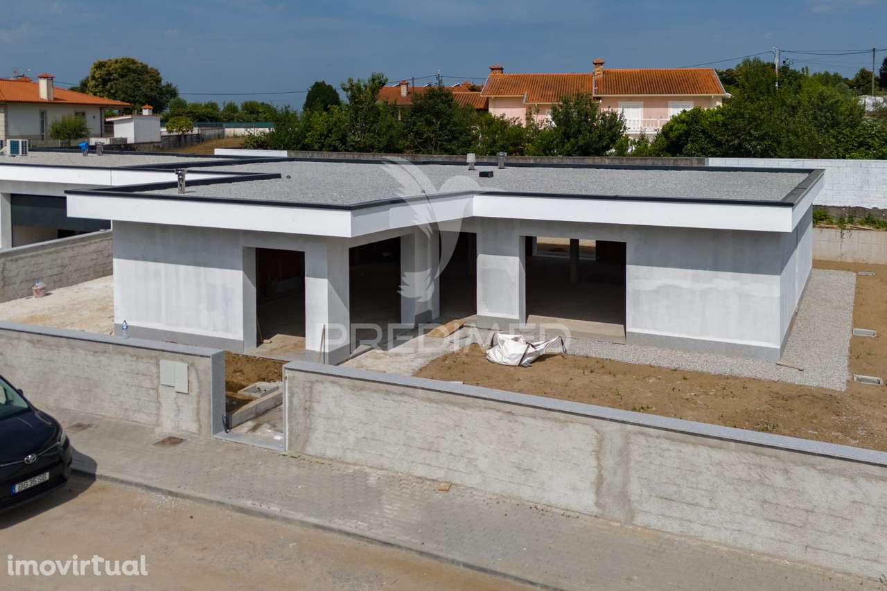 MORADIA T3 TERREA, AMARES (NOVO) - Grande imagem: 4/21