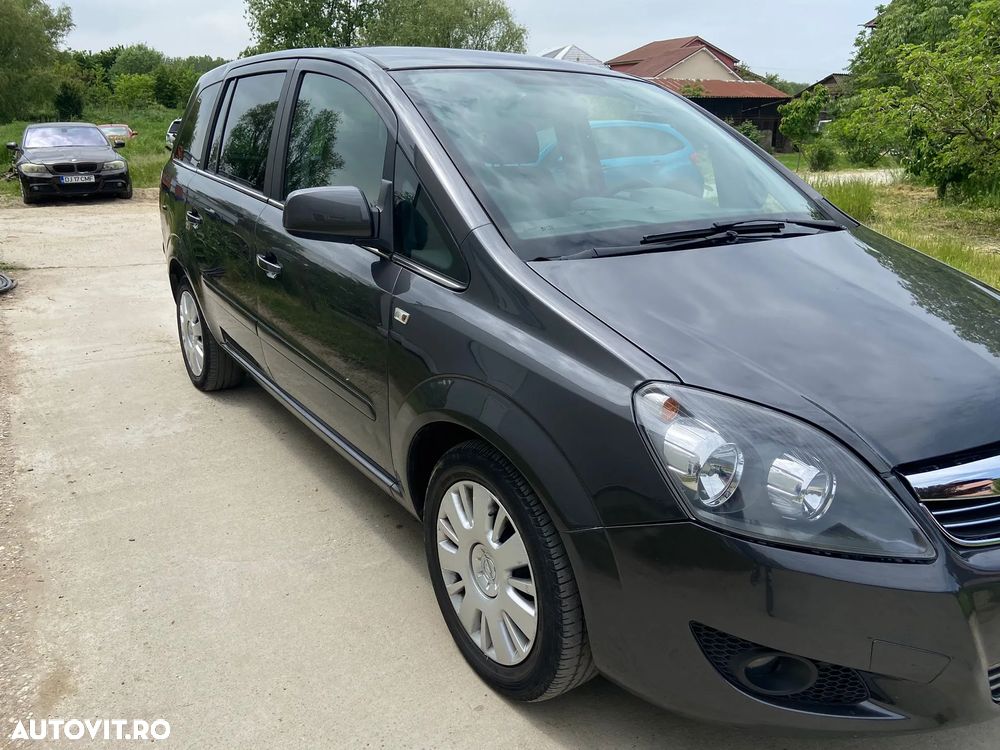 Opel Zafira - 1