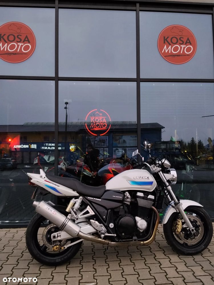 Suzuki GSX - 3