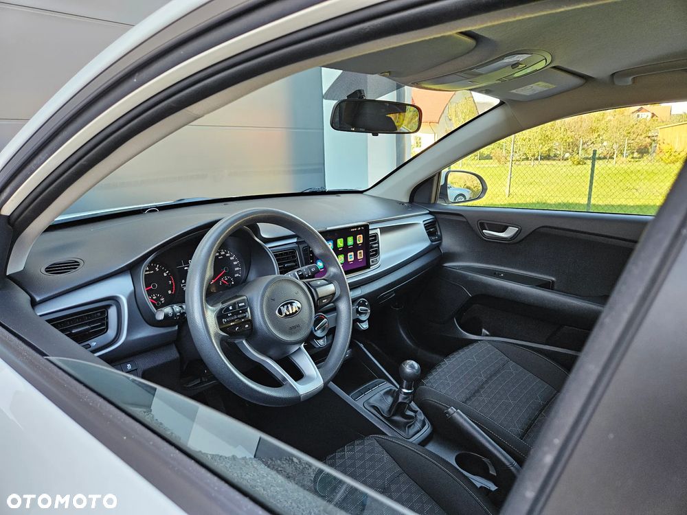 Kia Rio 1.2 M - 11