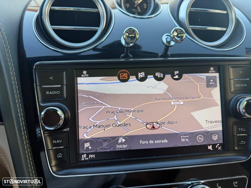 Bentley Bentayga V8 - 28