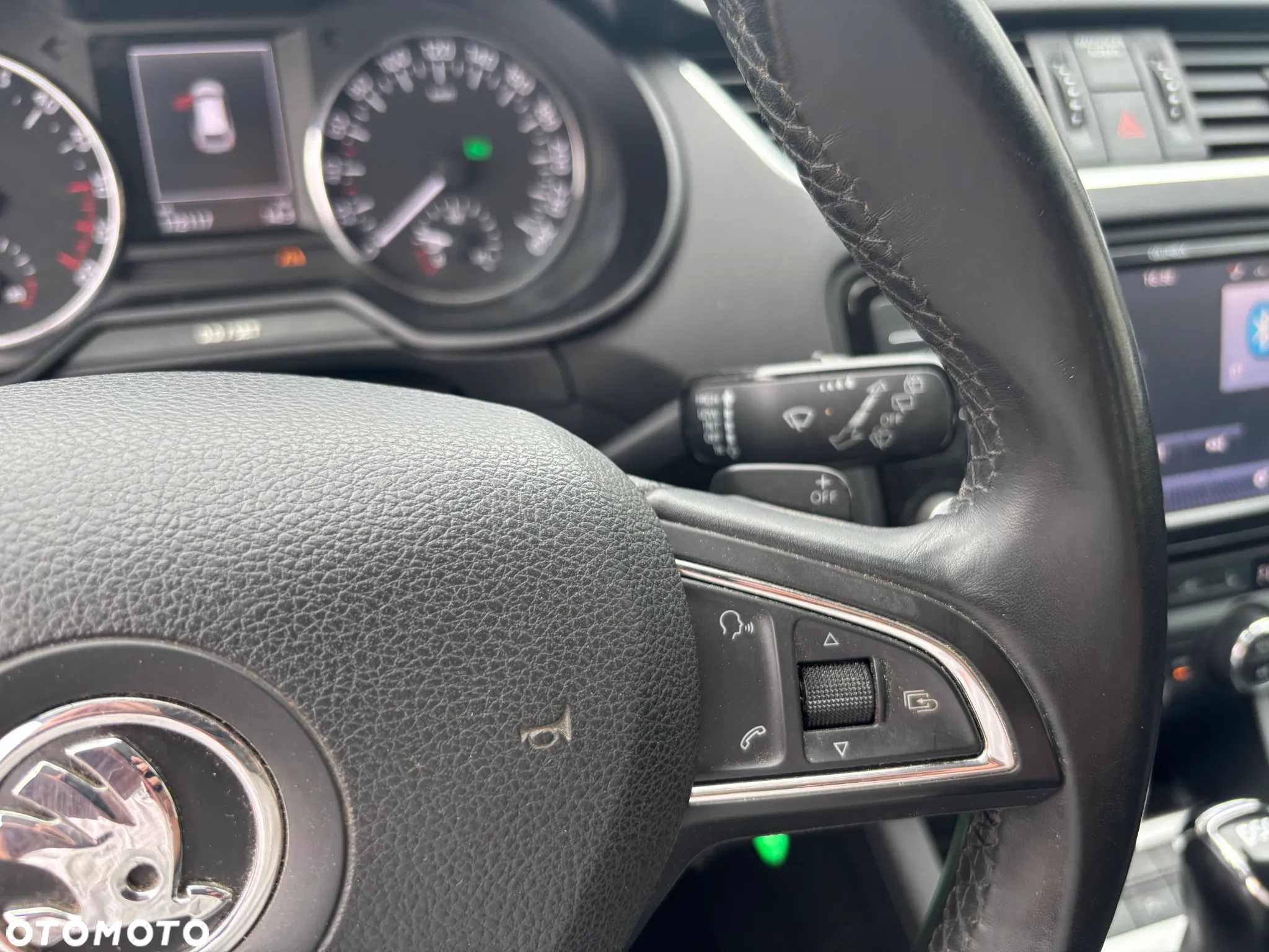 Skoda Octavia Combi 2.0 TDI DSG L&K - 15