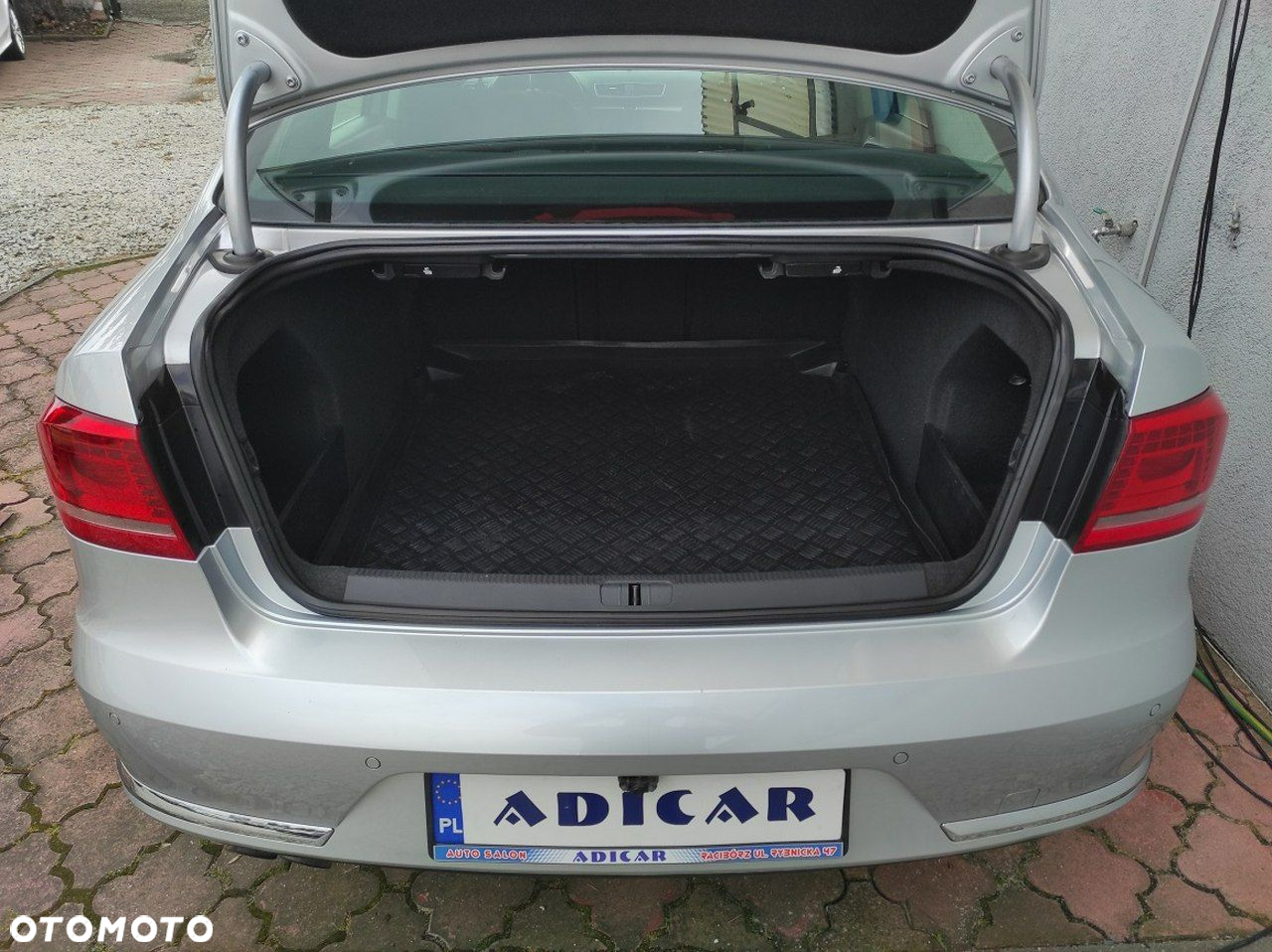 Volkswagen Passat - 16