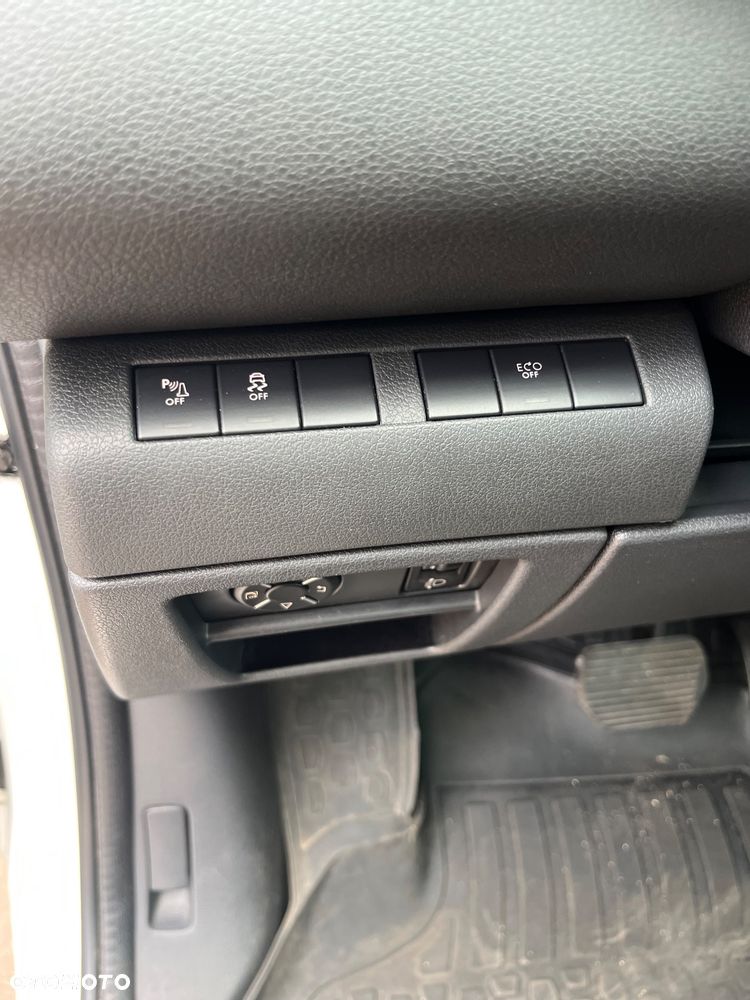 Peugeot 3008 2.0 HDi HYbrid4 - 24