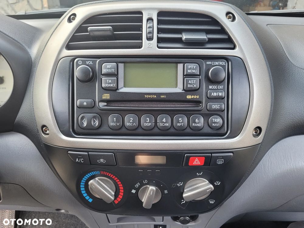 Toyota RAV4 2.0 VVT-i 4x4 - 10