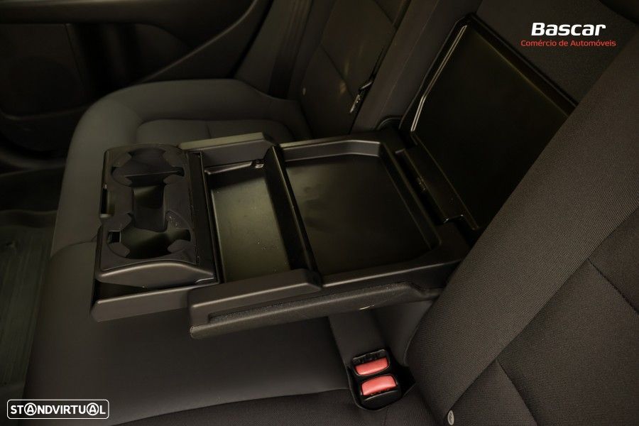 Volvo XC 70 D4 Geartronic Black Line - 27