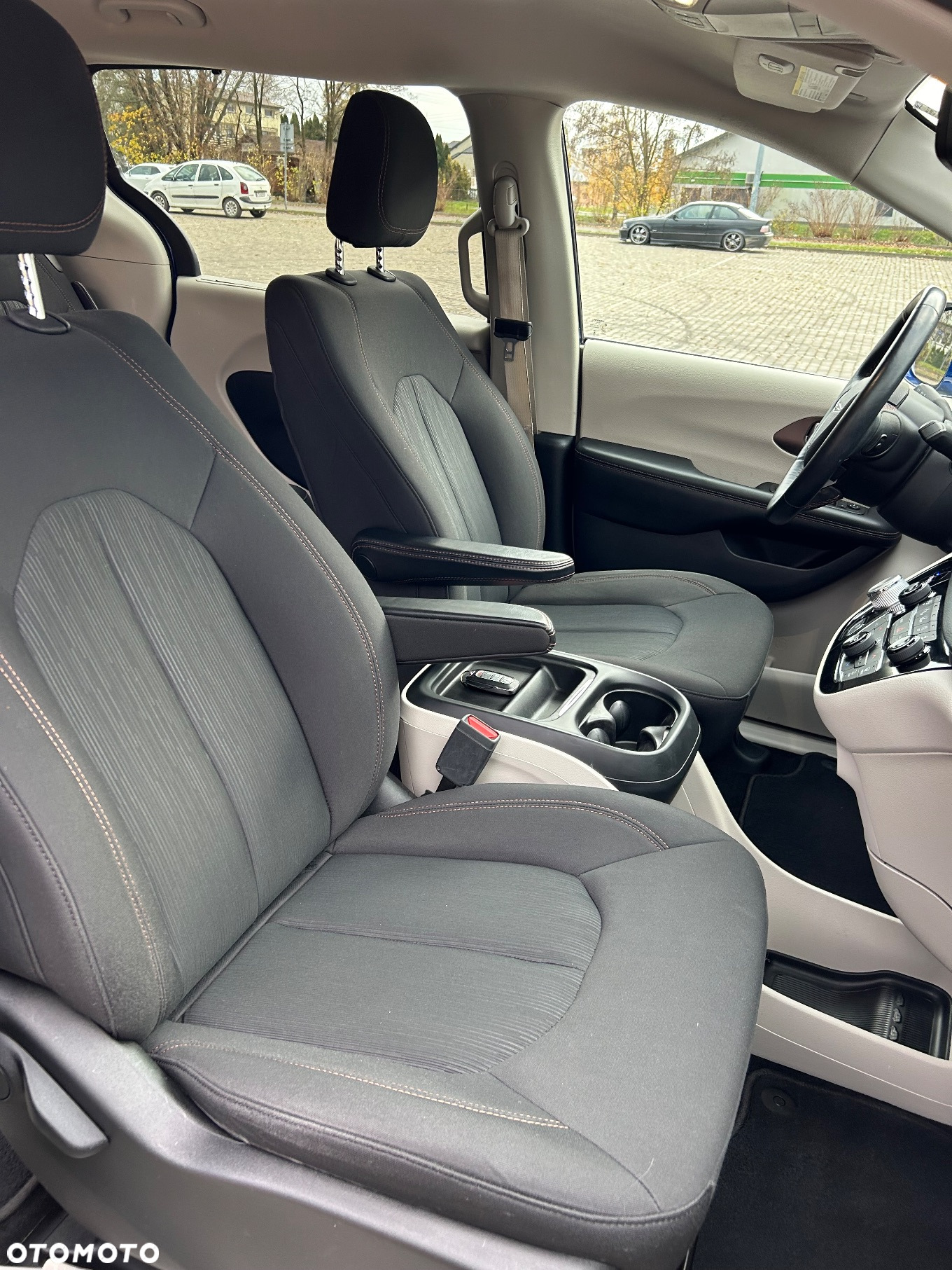 Chrysler Pacifica - 19