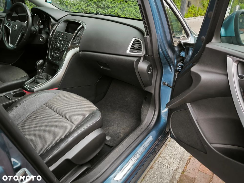 Opel Astra 1.4 Turbo - 17
