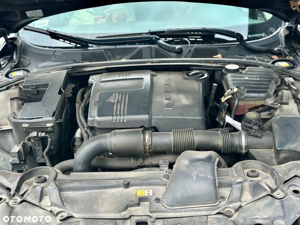 Jaguar XF 2.2 D Luxury - 23