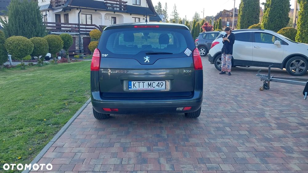 Peugeot 5008 1.6 HDi Premium - 9
