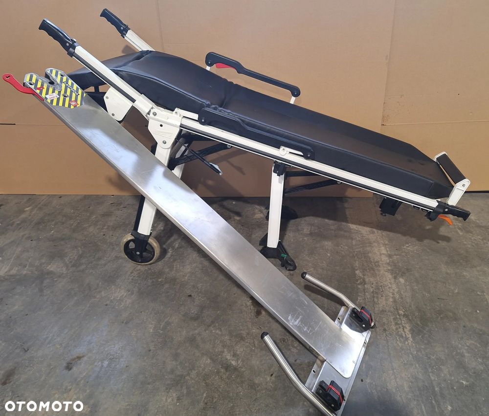 ŁÓŻKO NOSZE MEDYCZNE KARETKA - 1