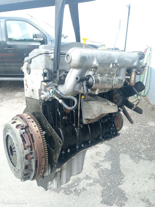 Motor Land Rover Discovery TD5 15P - 3