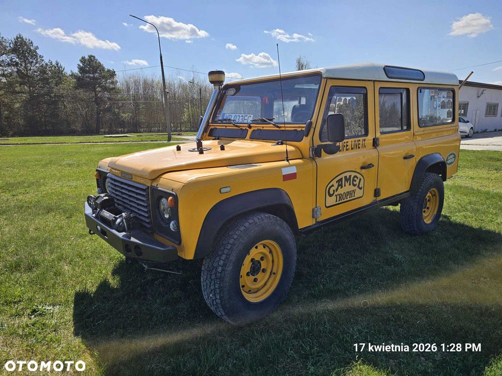 Land Rover Defender - 1