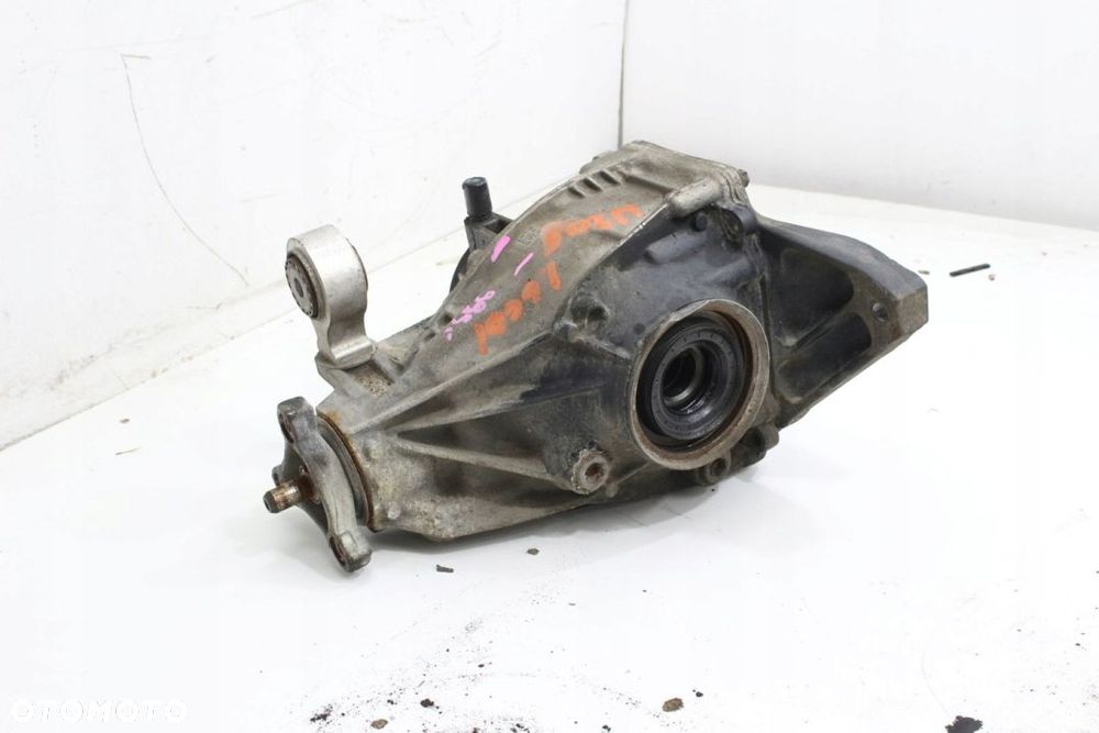 MERCEDES W205 MOST DYFERENCJAŁ 1.6 CDI 2053506909 - 2