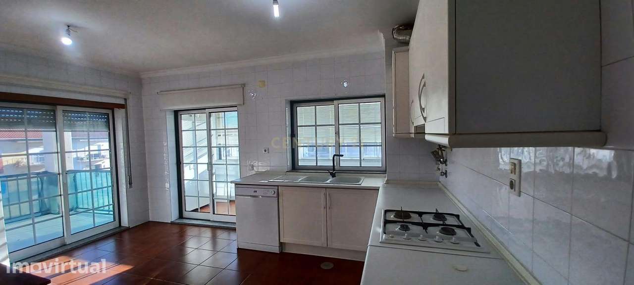 Apartamento T3 em Canas de Senhorim, Nelas - Grande imagem: 2/12
