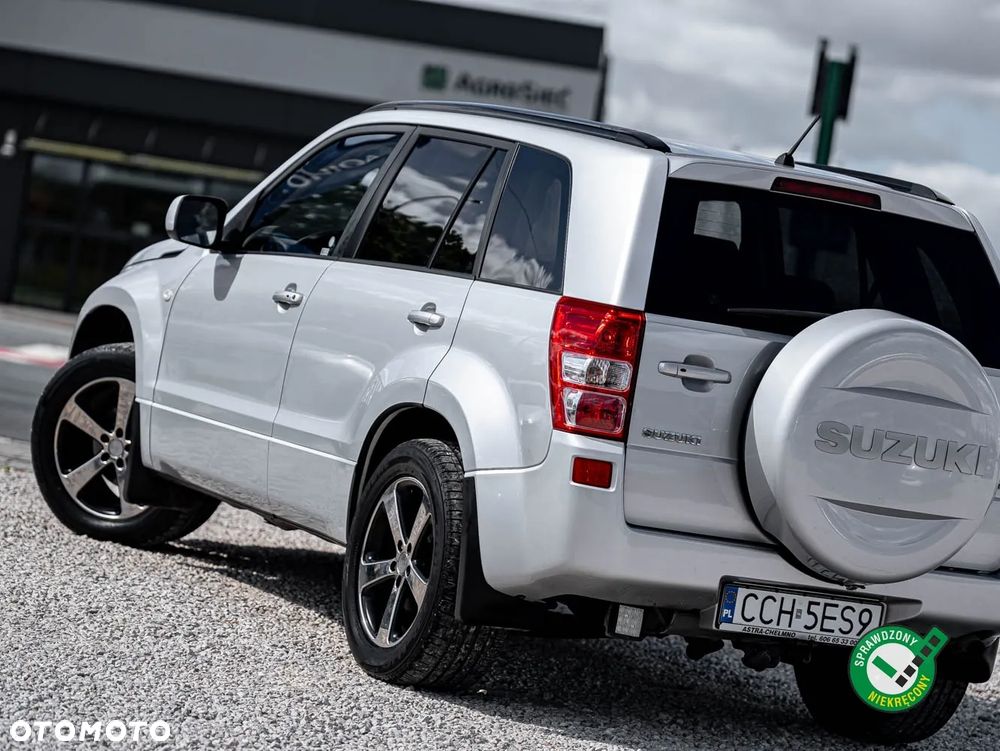 Suzuki Grand Vitara 2.0 Comfort + - 7