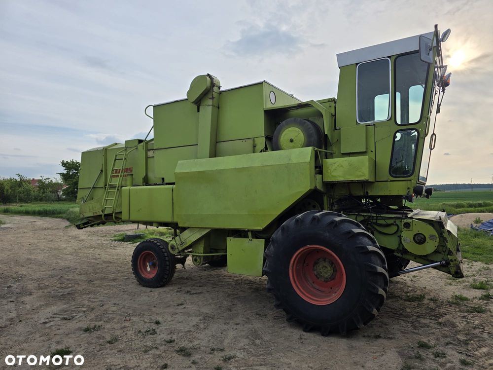 Claas Dominator 105 - 19