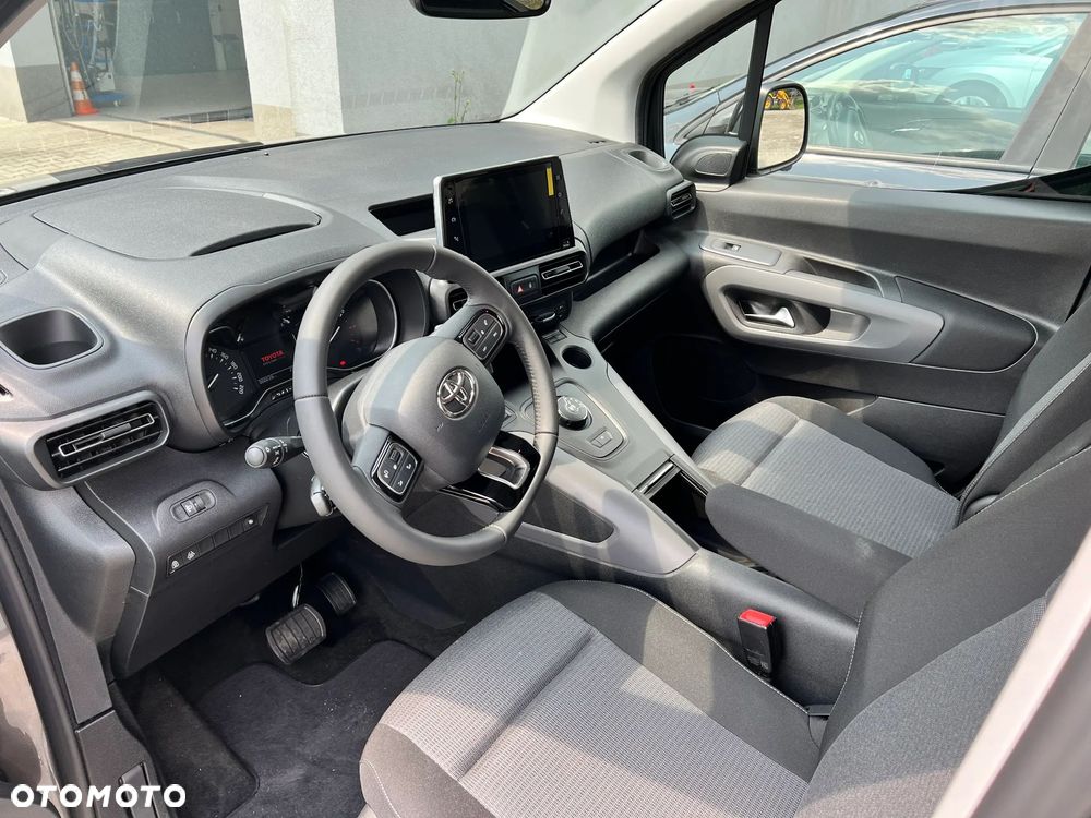 Toyota Proace City Verso Long 1.5 D-4D Family - 8