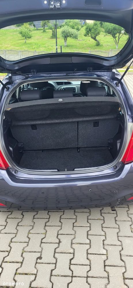 Toyota Yaris 1.0 Entry - 12