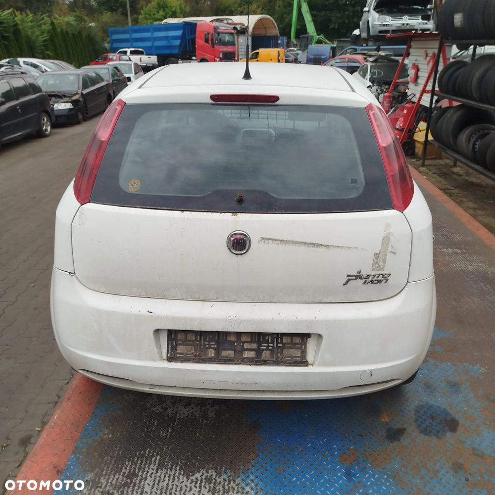 Fiat Grande Punto  na części . - 8