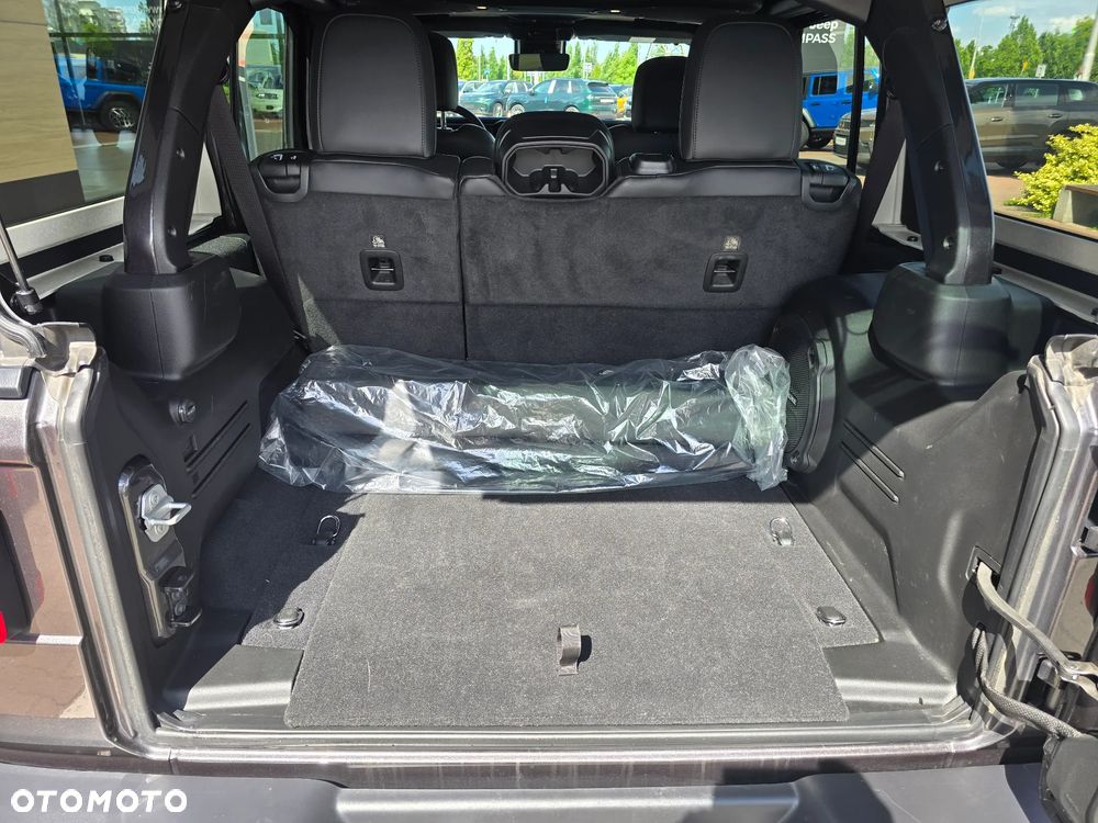 Jeep Wrangler Unlimited GME 2.0 Turbo Rubicon - 16