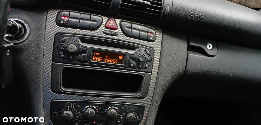 Mercedes-Benz Klasa C 200 Kompressor Sportcoupe - 17