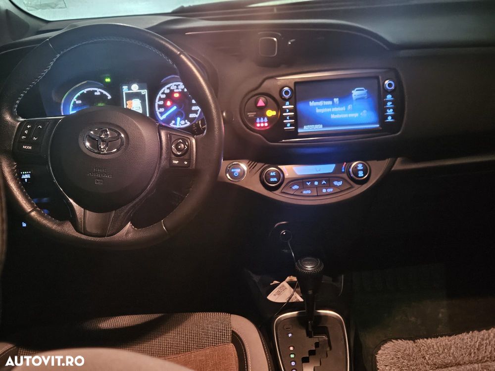 Toyota Yaris 1.5 VVT-i HSD Y20 Collection - 9