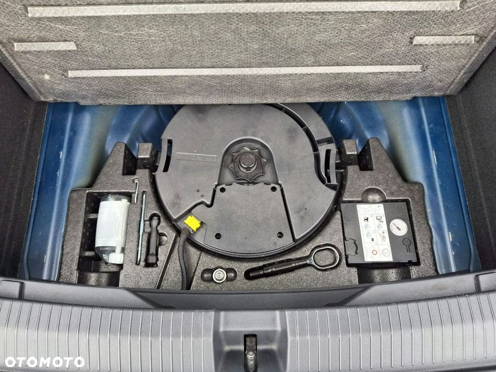 Volkswagen T-Roc - 14