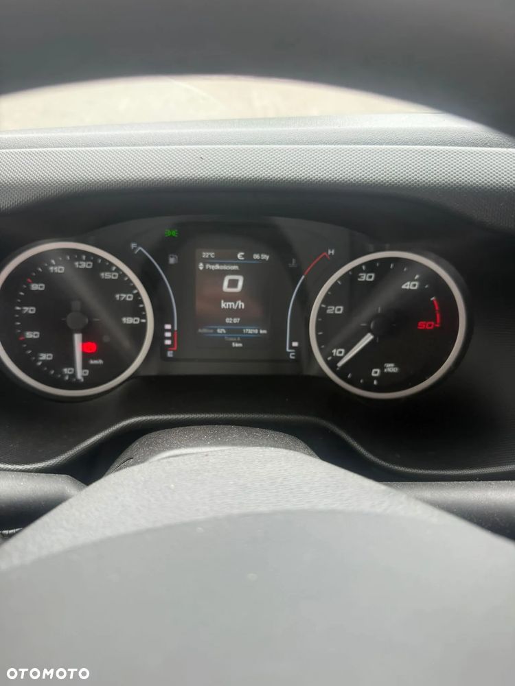 Mercedes-Benz Sprinter - 9