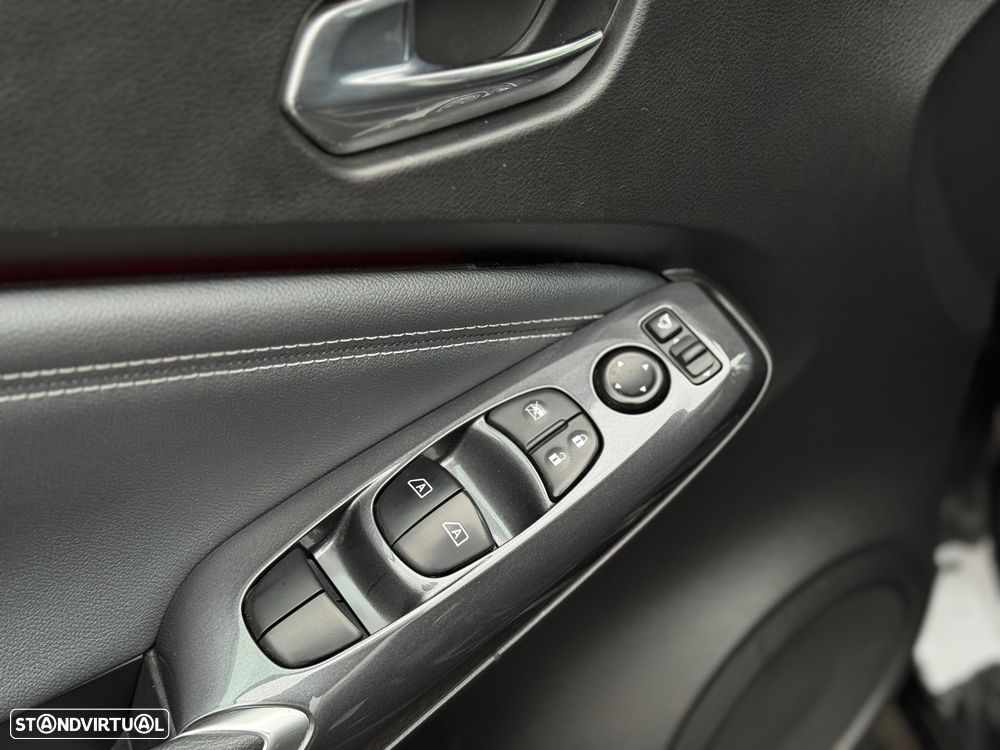 Nissan Juke 1.0 DIG-T N-Connecta DCT - 21