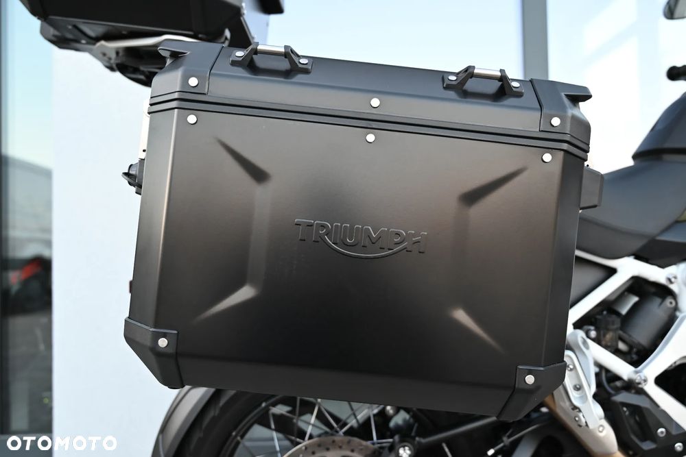 Triumph Tiger - 35