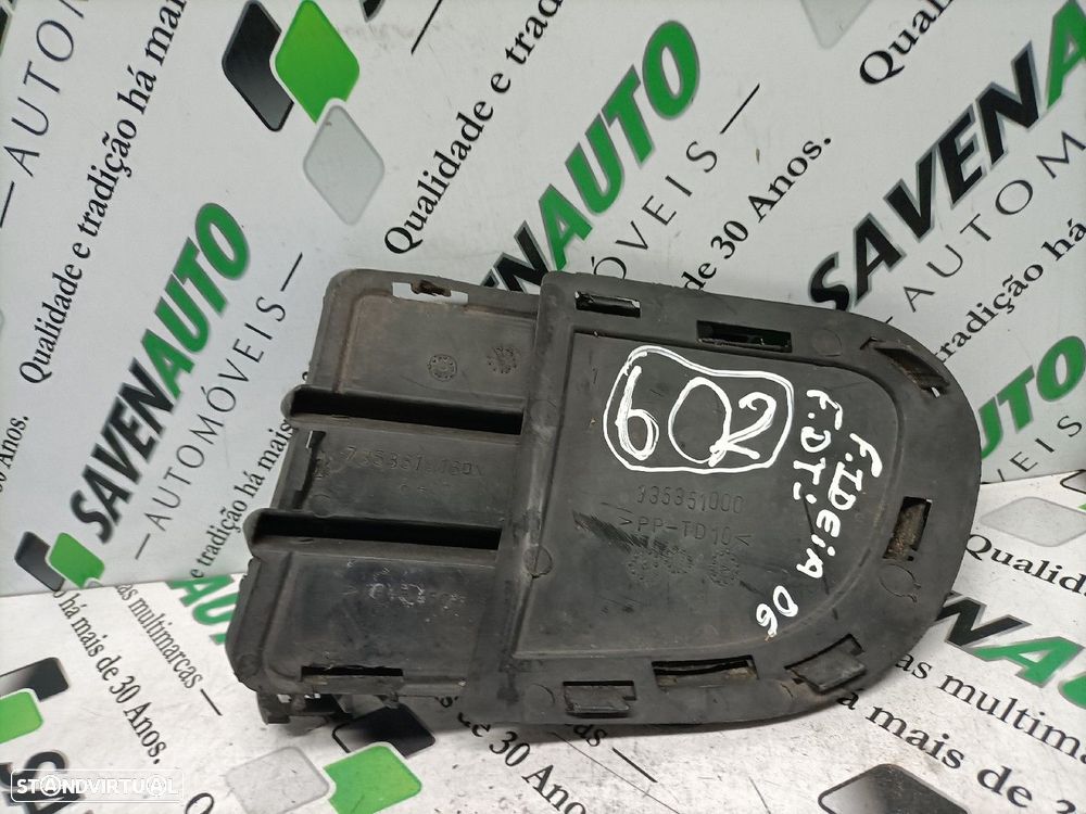 Grelha Frente / Frontal Fiat Idea (350_) - 2