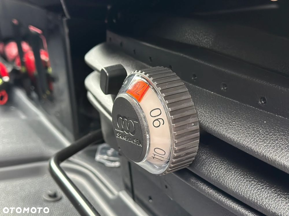Mercedes-Benz SPrinter - 16