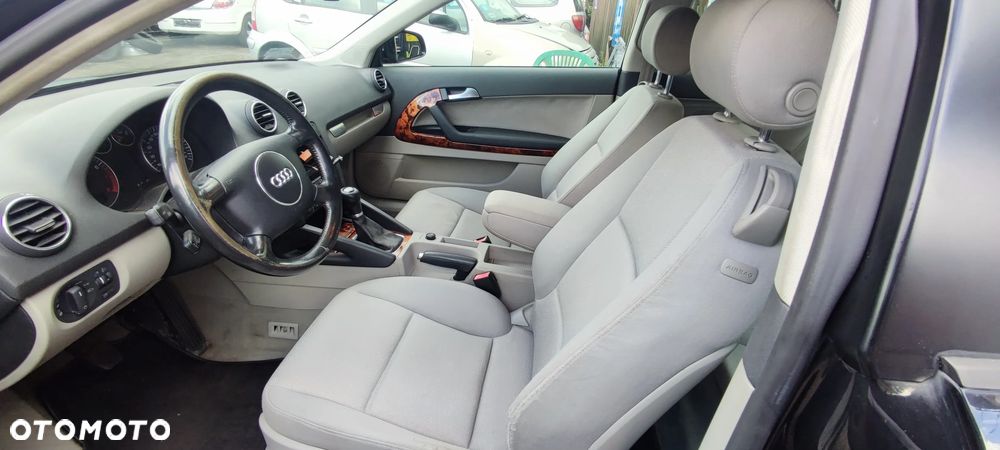 Audi A3 3-drzwiowe 2.0 FSI Ambition - 22