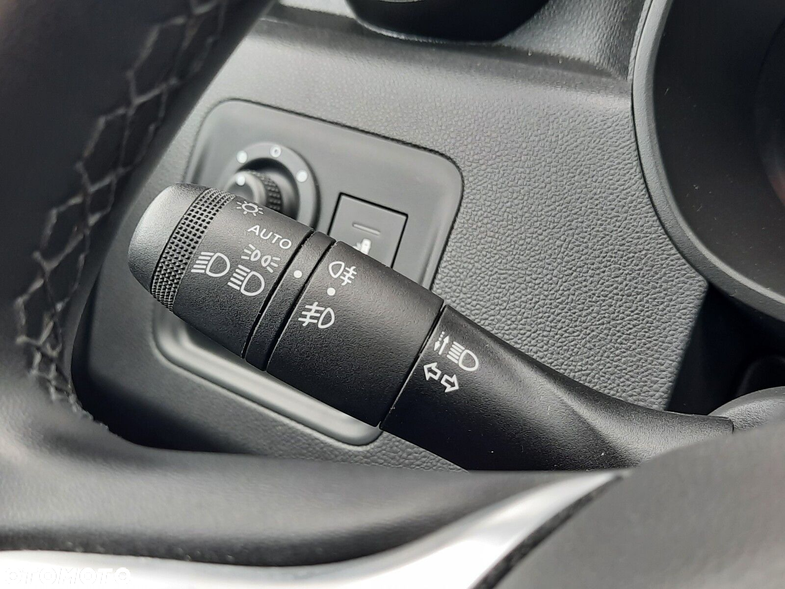 Dacia Duster 1.3 TCe FAP Prestige - 33